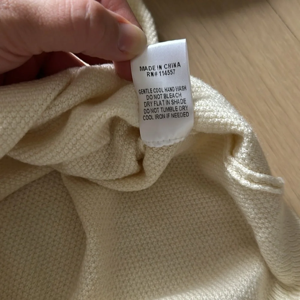 THML knit blouse - Picture 7 of 8